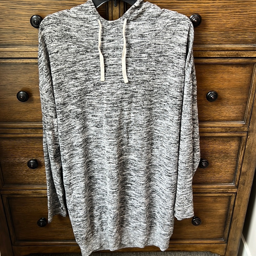 NOT FOR SALE Women’s S hooded dress